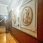 La Casa Dello Stretto アパート