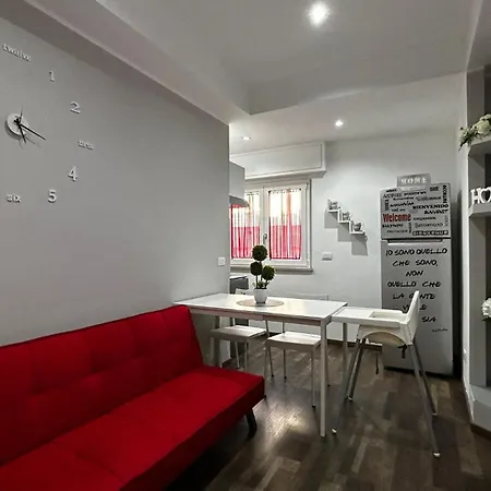 La Casa Dello Stretto Apartment *